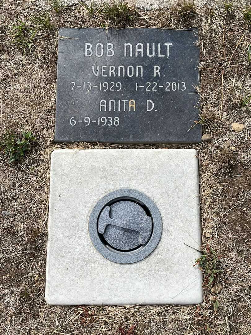 Vernon Robert Nault Junior's grave. Photo 4