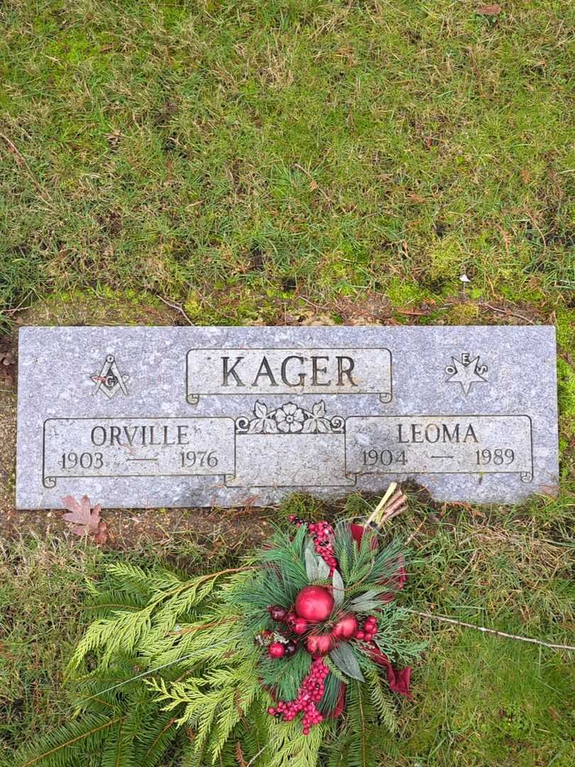 Leoma J. Kager's grave. Photo 1
