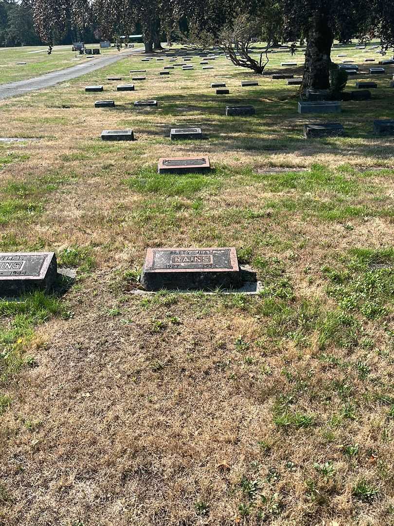 Betty Jean Rains's grave. Photo 2
