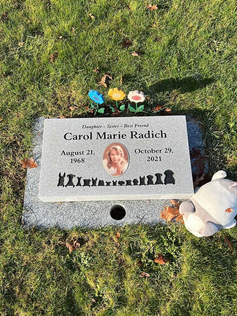 Carol Marie Radich's grave. Photo 1