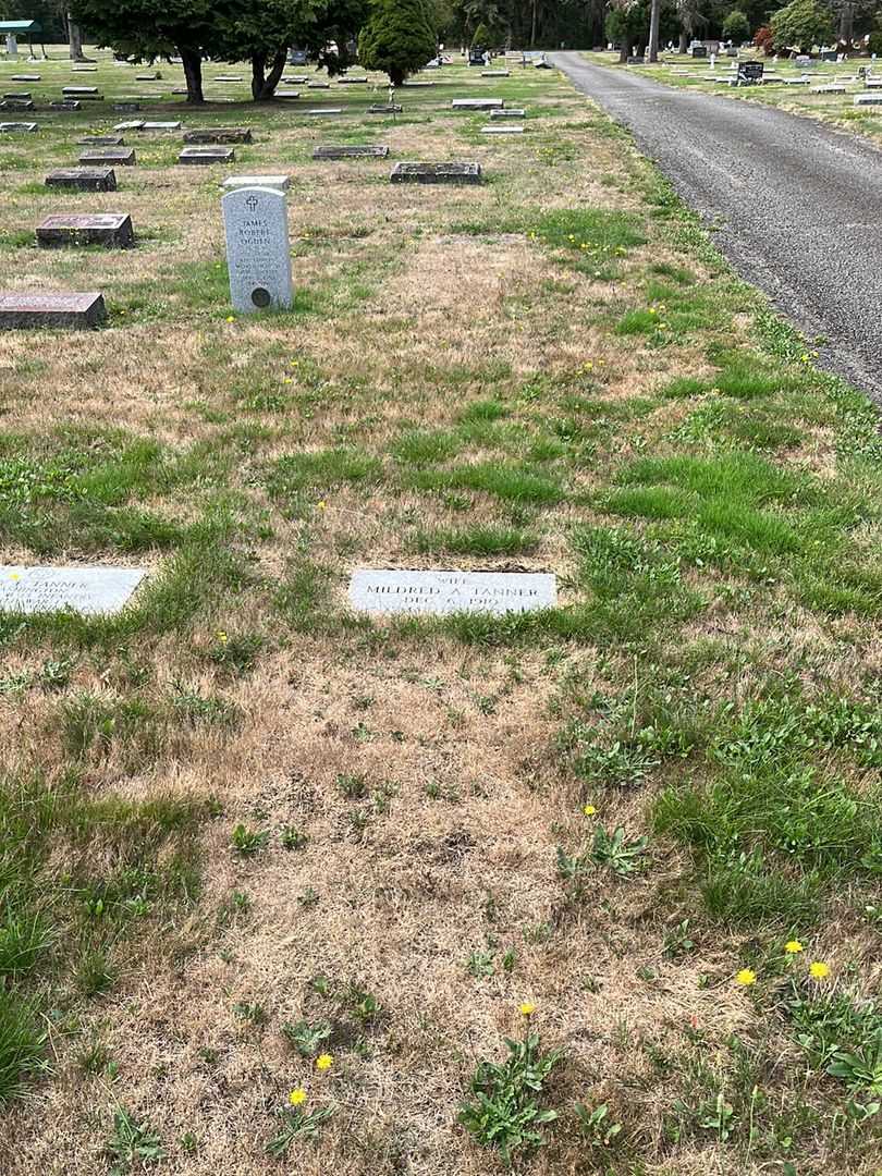 Mildred A. Tanner's grave. Photo 2