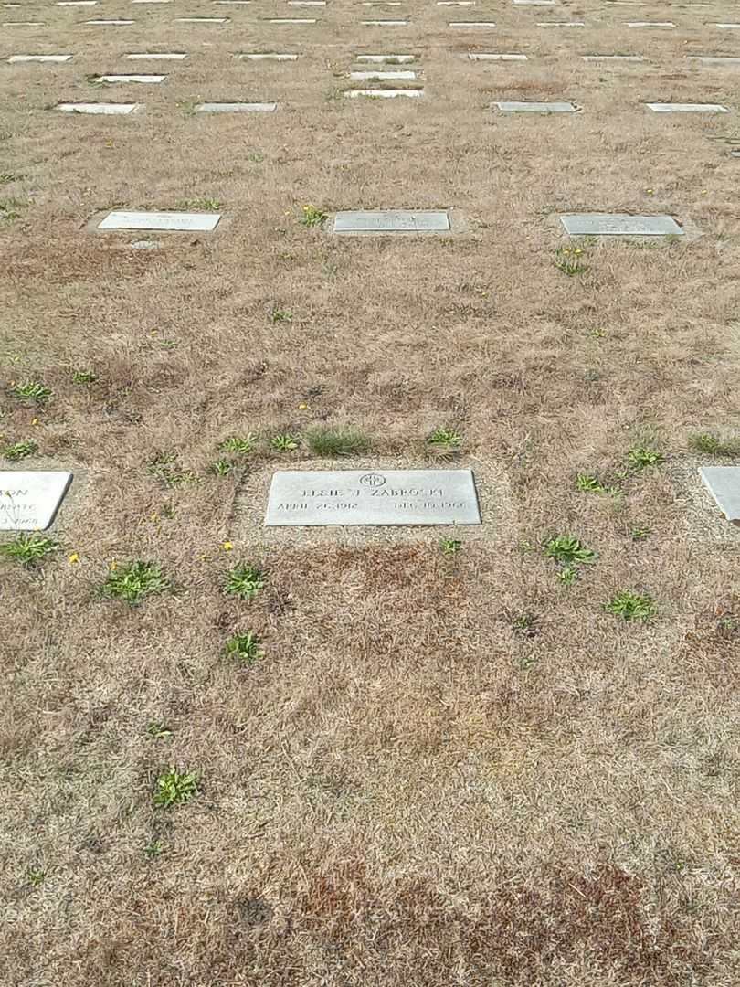 Elsie J. Zabroski's grave. Photo 2