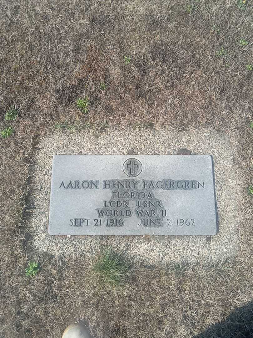 Aaron Henry Fagergren's grave. Photo 2