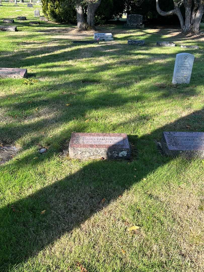 Alice Kaaland Ness's grave. Photo 2