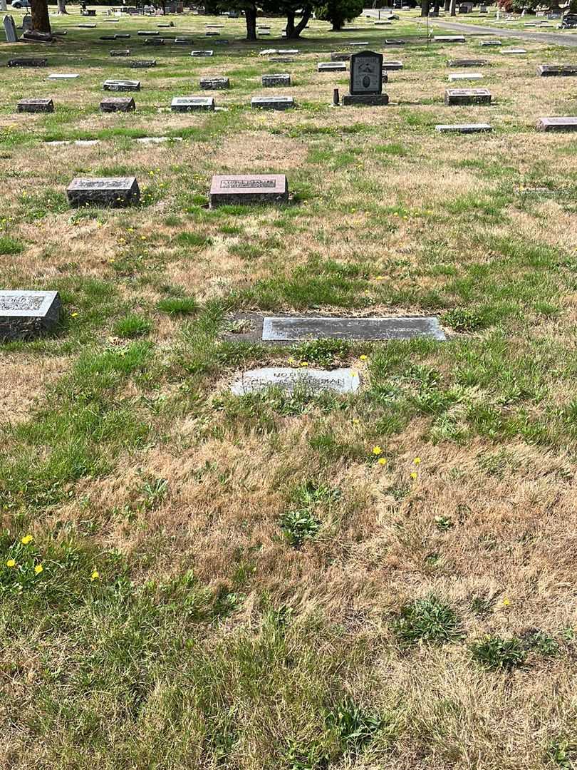 Kathryn H. Nason's grave. Photo 3