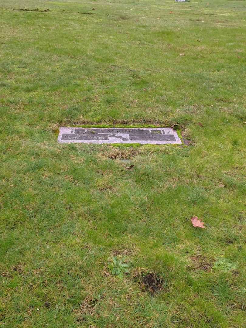Cliffie E. Calkins's grave. Photo 2