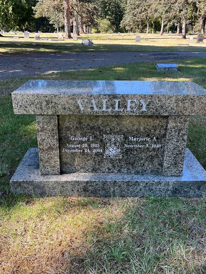 George LaVerne Valley's grave. Photo 1