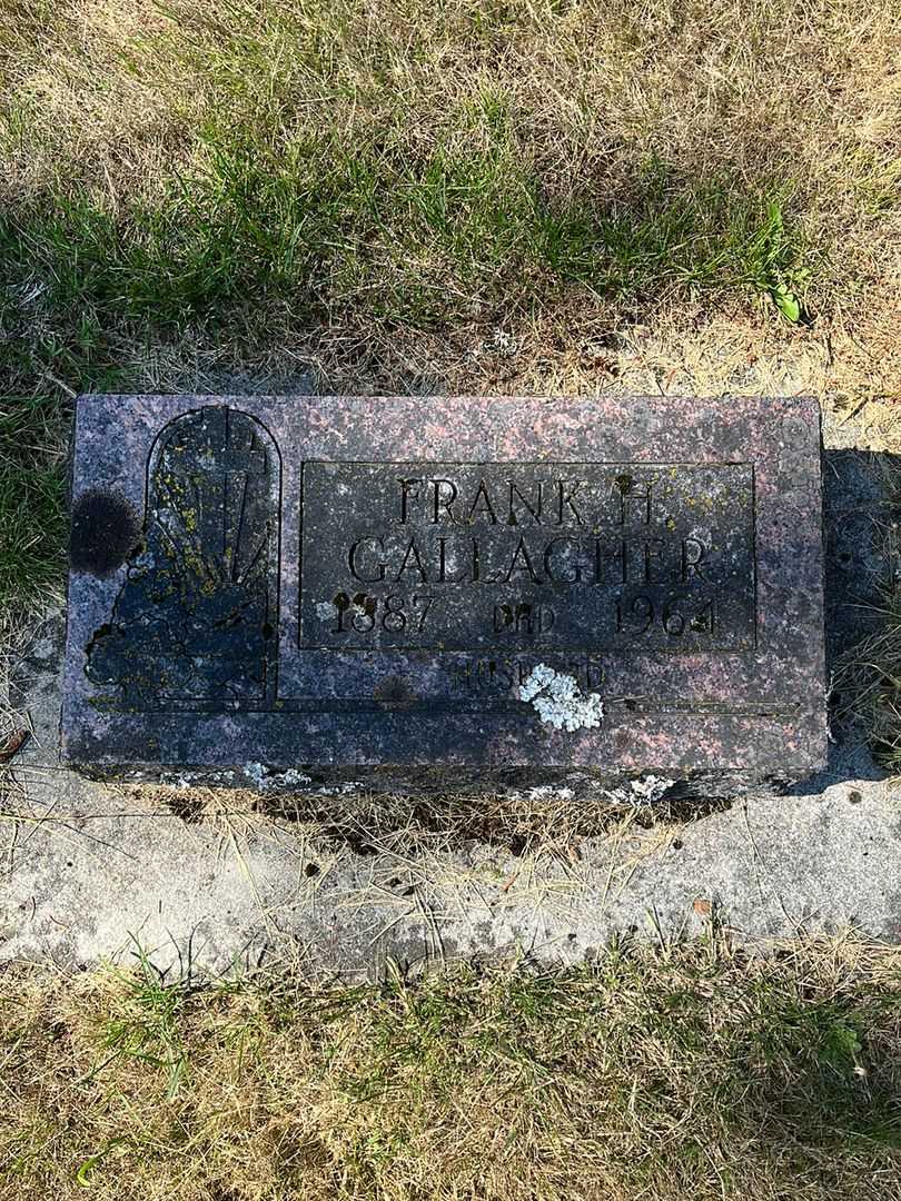 Frank H. Gallagher's grave. Photo 1