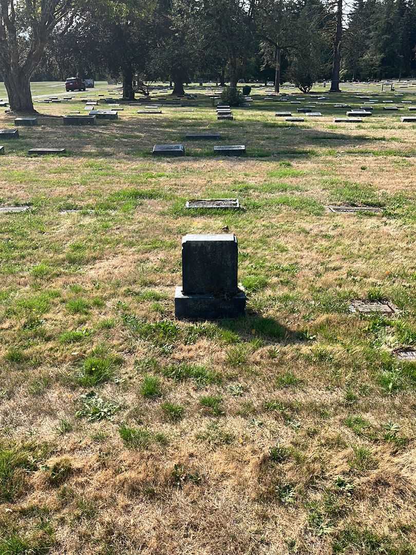 Joseph J. O'Brien's grave. Photo 2
