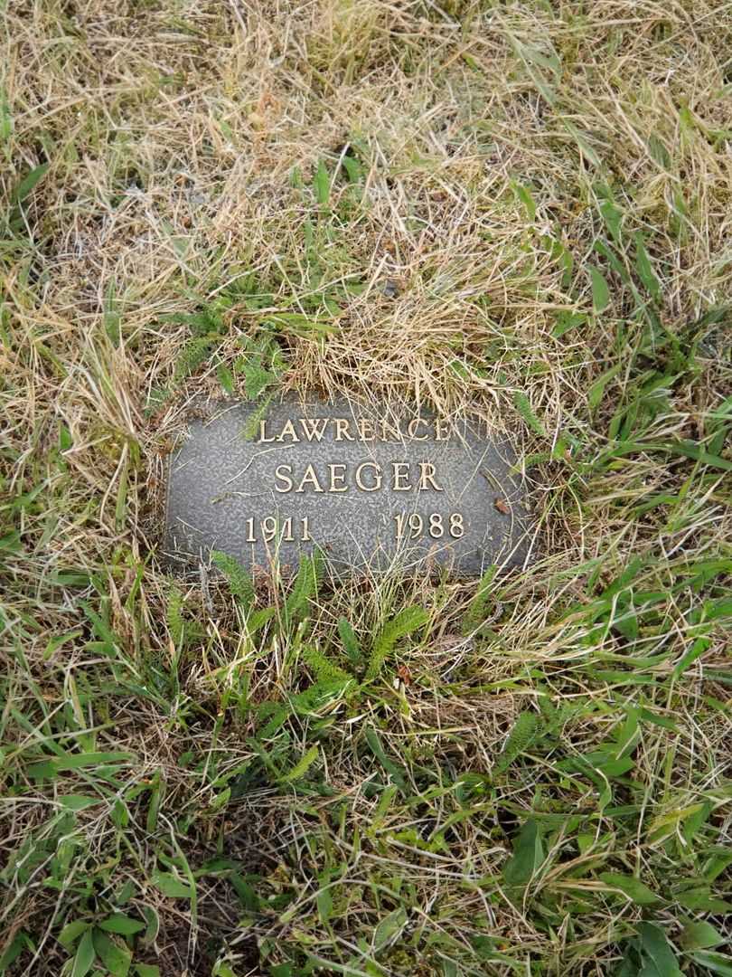 Charles W. Saeger's grave. Photo 5