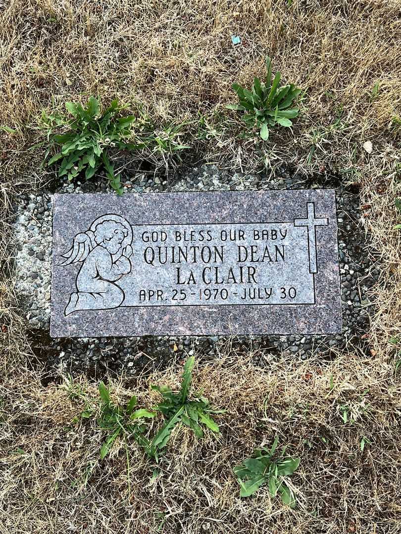 Quinton Dean LaClair's grave. Photo 4