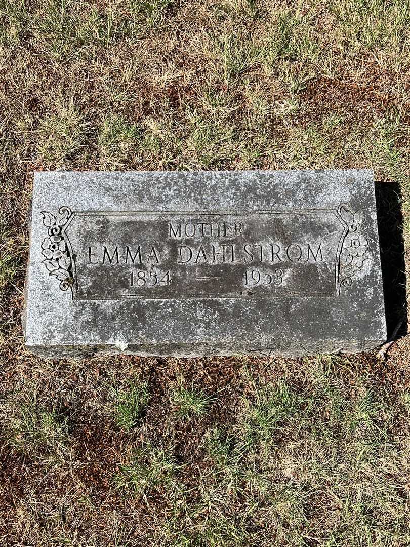 Emma Dahlstrom's grave. Photo 1