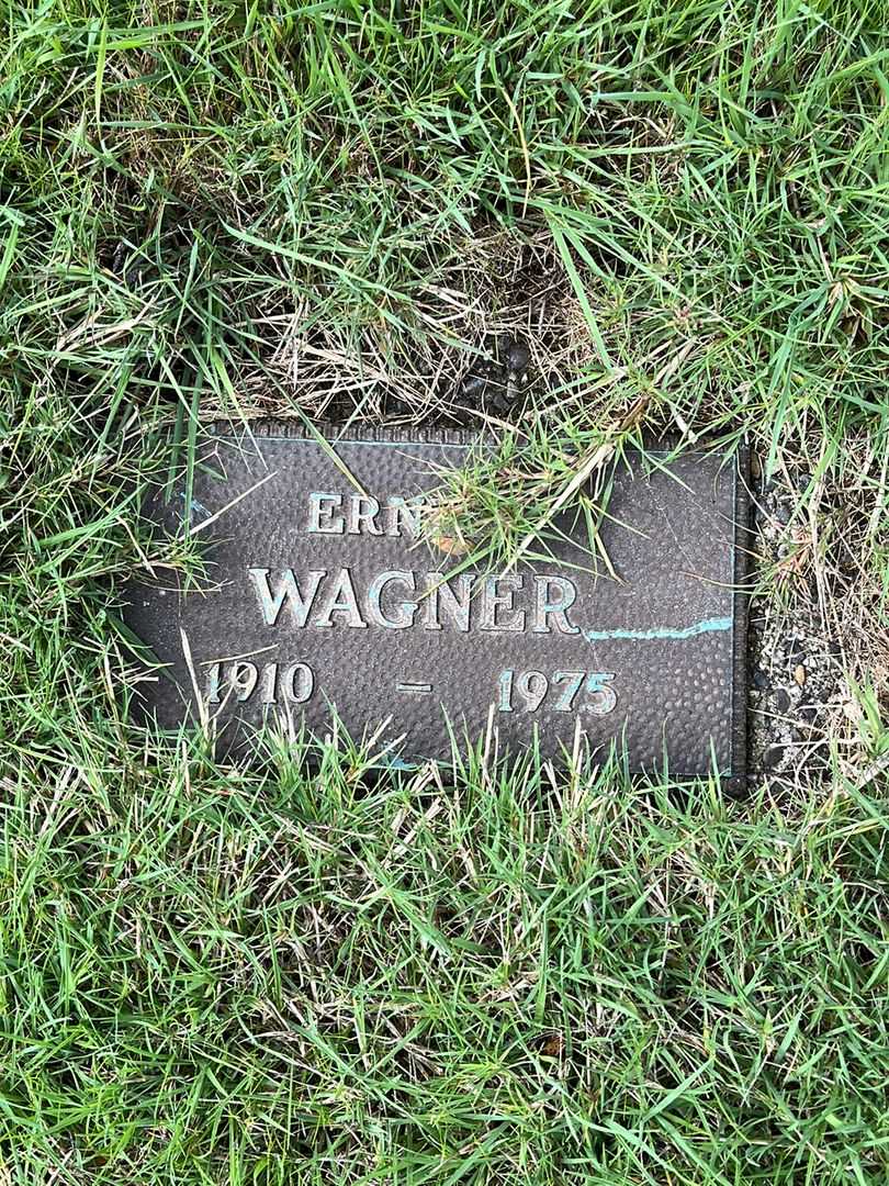 Amalia Wagner's grave. Photo 4