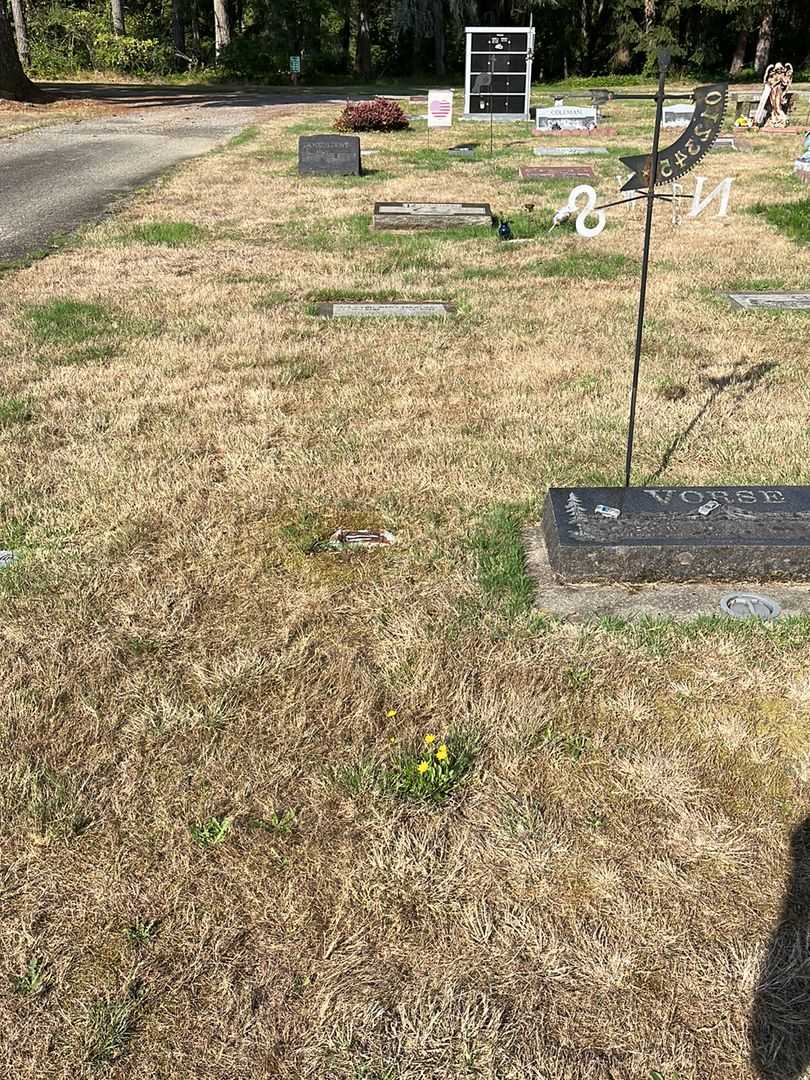 Georgette Irene Backus's grave. Photo 2